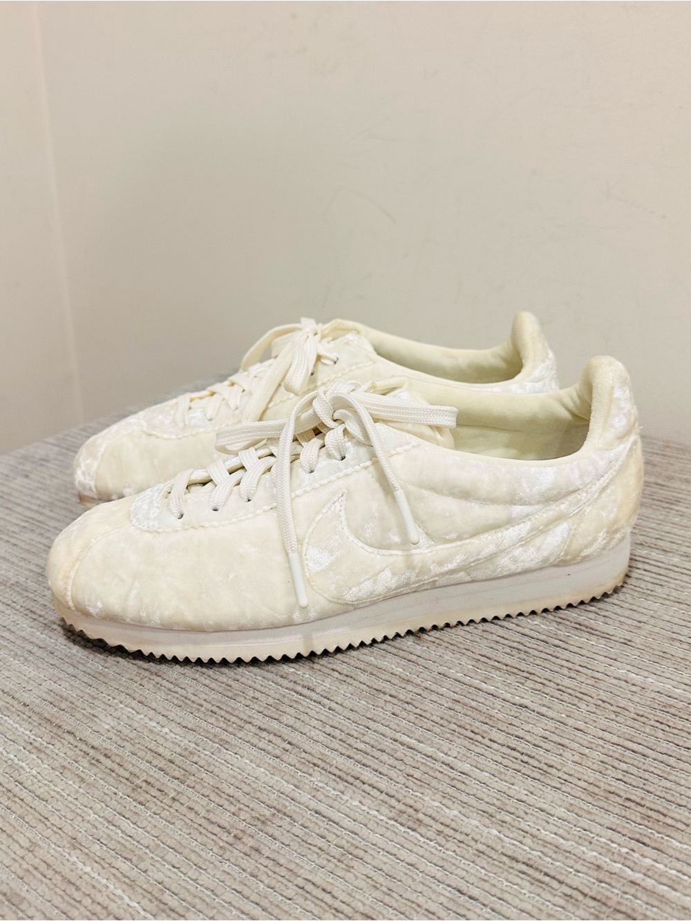 Nike Cortez Classic LX Velvet Sail White AA3255-100 Women's Size 9 US